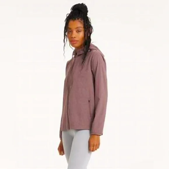 Vuori Women’s Outdoor Trainer Javket in mauve! - Picture 3 of 9